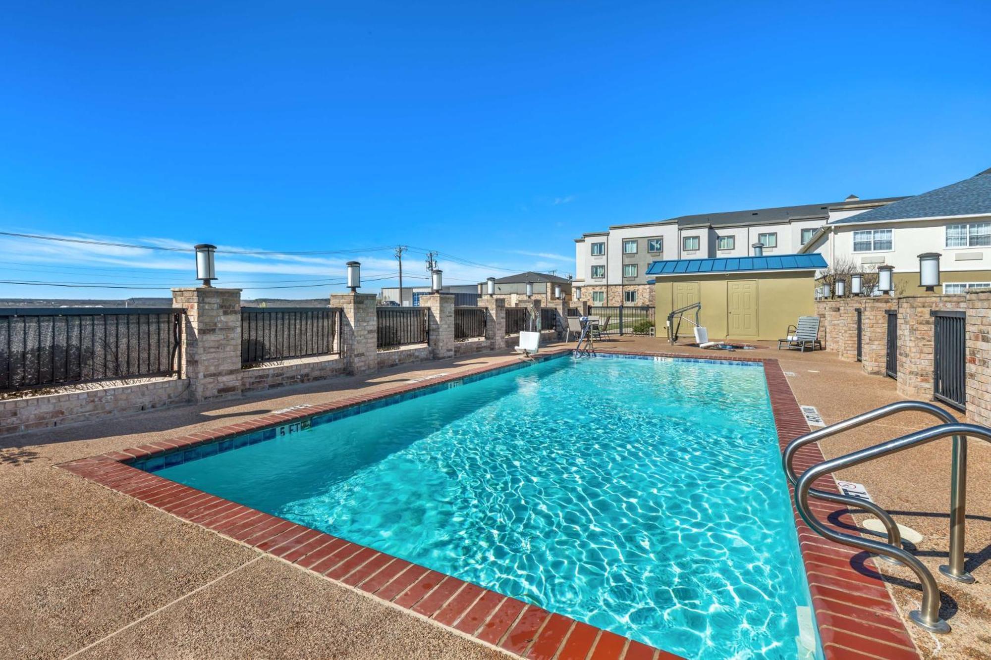 Best Western Club House Inn & Suites Mineral Wells Εξωτερικό φωτογραφία