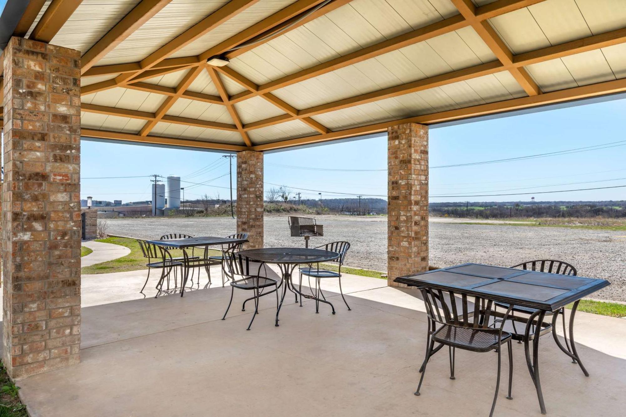 Best Western Club House Inn & Suites Mineral Wells Εξωτερικό φωτογραφία